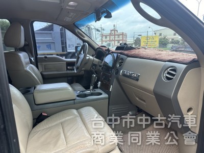 2004年 福特 F150 5.4cc 汽油