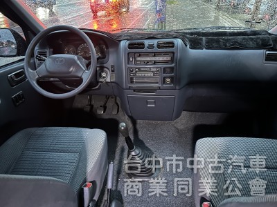 2004年豐田 Hiace Solemio 2.7cc 手排 手排 