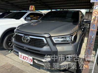 2023年領牌 跑2萬公里 海力士 Hilux 2.8cc
