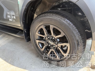 2023年領牌 跑2萬公里 海力士 Hilux 2.8cc