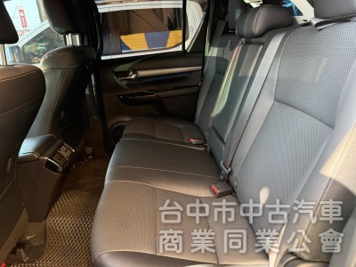 2023年領牌 跑2萬公里 海力士 Hilux 2.8cc