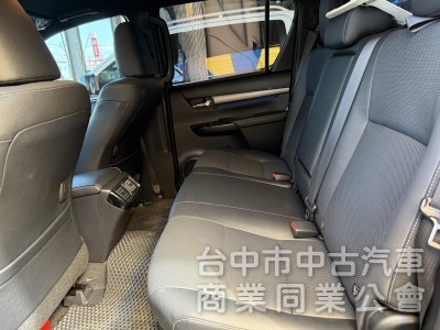 2023年領牌 跑2萬公里 海力士 Hilux 2.8cc