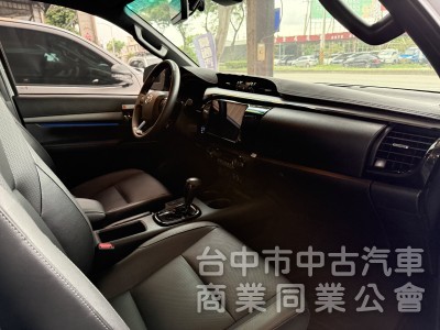 Hilux 四輪傳動 2024年 跑1萬公里