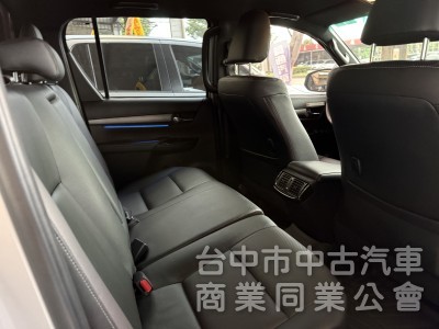 Hilux 四輪傳動 2024年 跑1萬公里