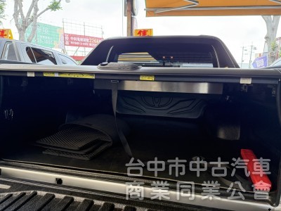 Hilux 四輪傳動 2024年 跑1萬公里