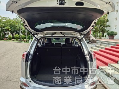 2016 Toyota Rav4 2.0 經典版 原鈑件 升級豪華版配備