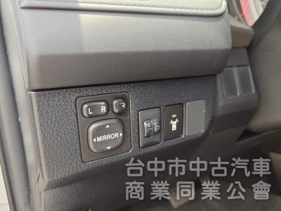 2016 Toyota Rav4 2.0 經典版 原鈑件 升級豪華版配備