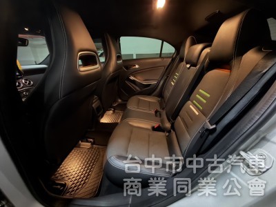 2015/11出廠 M-Benz A-Class A180 總代理 小改款 原鈑件