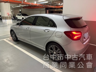 2015/11出廠 M-Benz A-Class A180 總代理 小改款 原鈑件