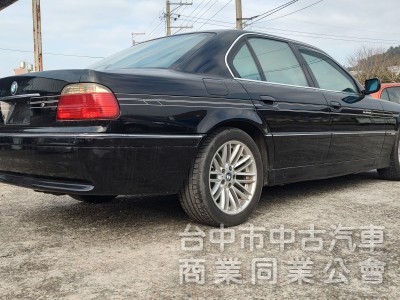 1998年BMW E38 735