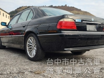 1998年BMW E38 735