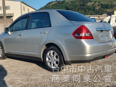 2013 TIIDA