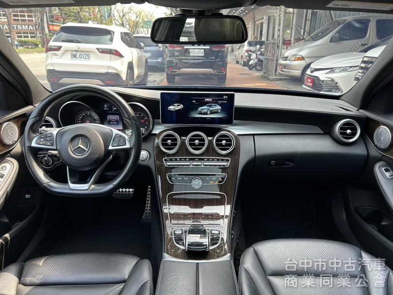 C300