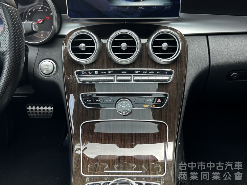 C300