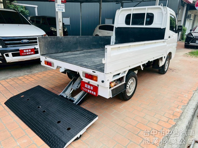 油壓尾門，一手車，原版件