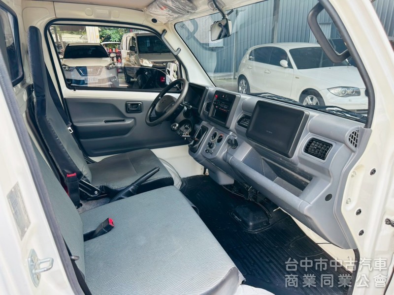 油壓尾門，一手車，原版件