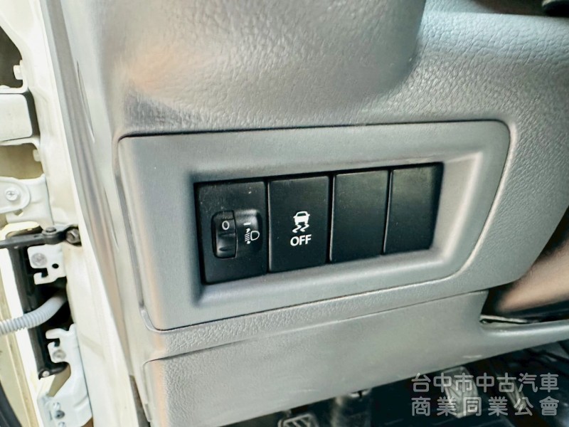 油壓尾門，一手車，原版件