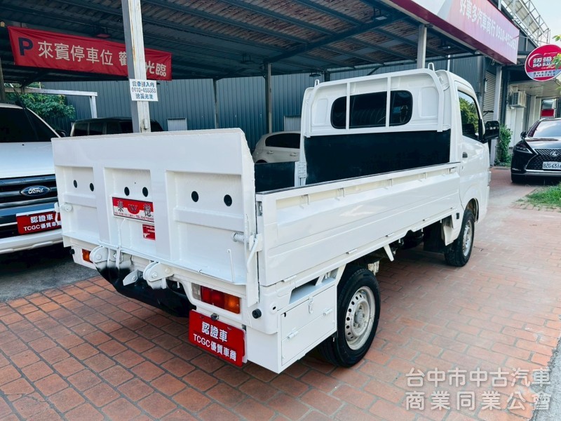 油壓尾門，一手車，原版件