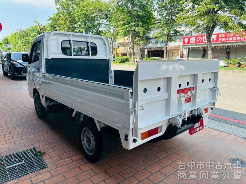 油壓尾門，一手車，原版件