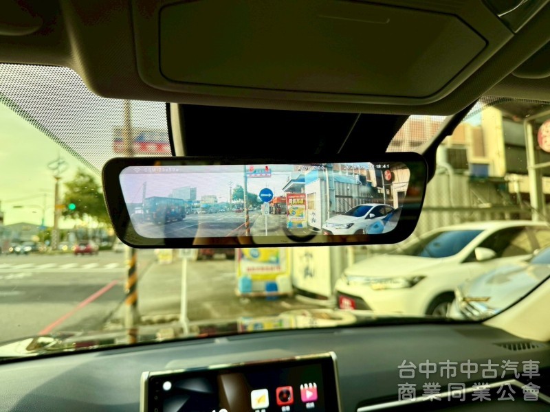 頂級旗艦版，360環景，apple carplay，原版件