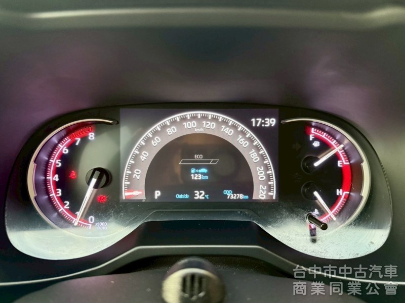 頂級旗艦版，360環景，apple carplay，原版件