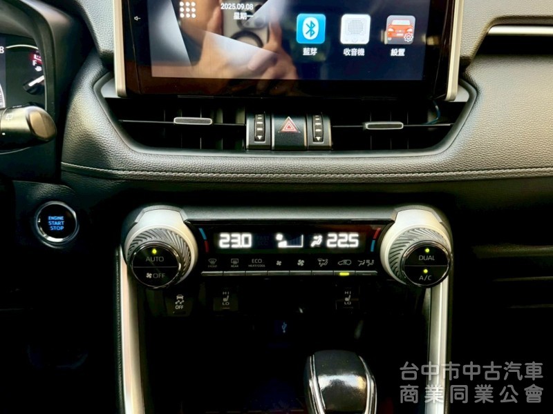 頂級旗艦版，360環景，apple carplay，原版件