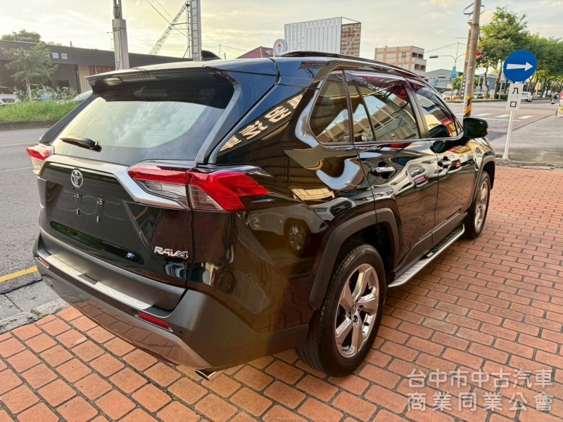 頂級旗艦版，360環景，apple carplay，原版件