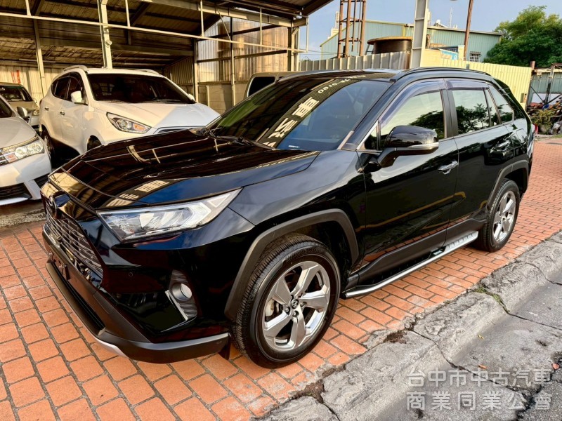 頂級旗艦版，360環景，apple carplay，原版件