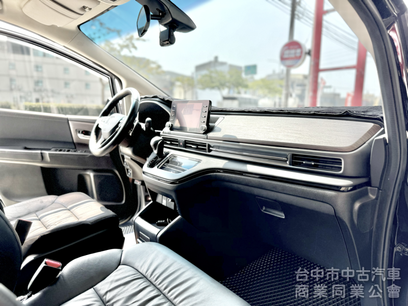 末代大改款！原廠保養！ACC跟車 電動側滑門 CarPlay 車道維持 LED頭燈！原鈑件！可全貸！大甲在地30年老店！
