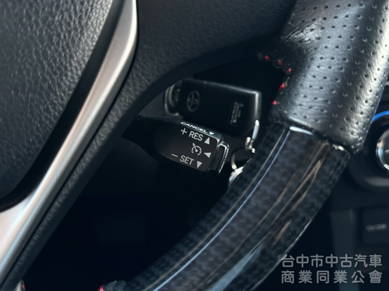 15年式豪華版！一手車！里程僅10萬公里！定速 恆溫 藍芽 數位電視 倒車顯影 原鈑件！可全貸！大甲在地深耕30年老店！