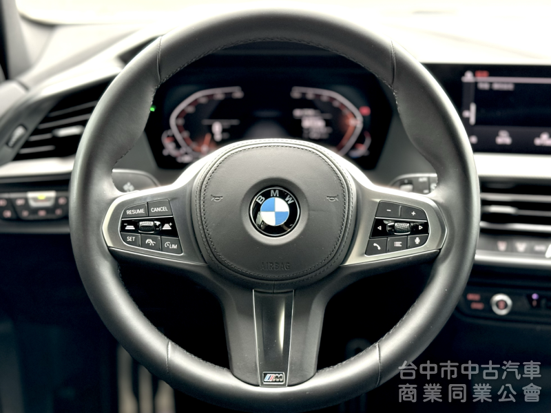 原廠保固中！M版！一手車！僅跑2萬！全原廠保養！ACC跟車 盲點 跑車座椅 無線CarPlay！原鈑件！可全貸！
