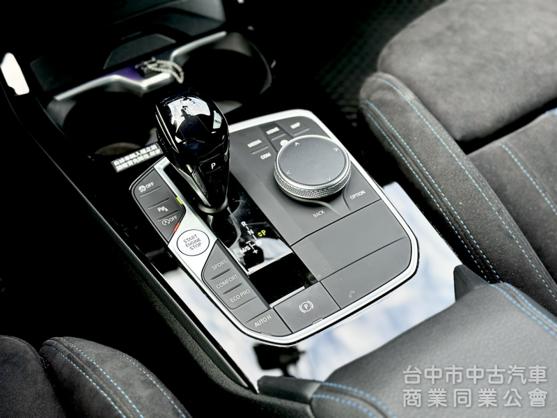 原廠保固中！M版！一手車！僅跑2萬！全原廠保養！ACC跟車 盲點 跑車座椅 無線CarPlay！原鈑件！可全貸！