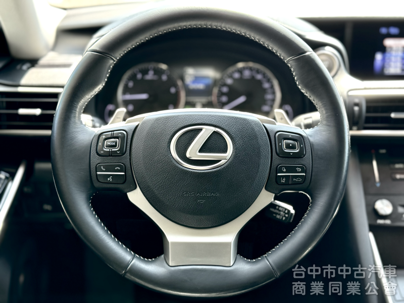 小改款！ACC跟車！原廠保養！雙電動加熱椅 導航 數位電視！年均僅跑1.3萬公里！原鈑件！可全貸！大甲在地30年老店！