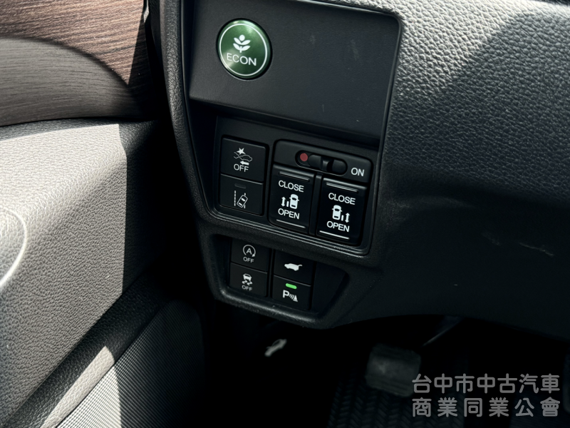 末代大改款！登峰版！ACC跟車 盲點 雙電動側滑門 電尾門 360環景 CarPlay 車道維持 LED頭燈！原鈑件！