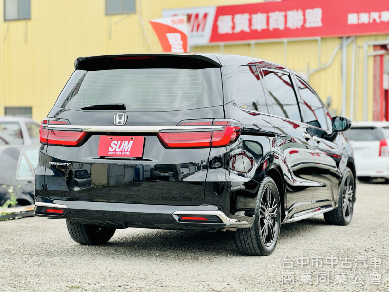 末代大改款！登峰版！ACC跟車 盲點 雙電動側滑門 電尾門 360環景 CarPlay 車道維持 LED頭燈！原鈑件！
