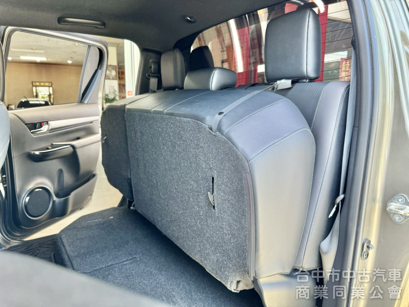 一手車！原廠保養！柴油4WD！車斗捲簾！ACC跟車 環景 通風座椅 CarPlay！原鈑件！可全貸！大甲在地30年老店！