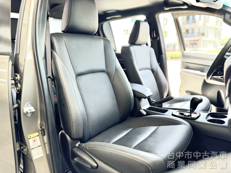 一手車！原廠保養！柴油4WD！車斗捲簾！ACC跟車 環景 通風座椅 CarPlay！原鈑件！可全貸！大甲在地30年老店！