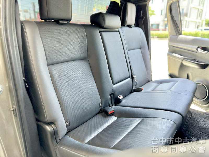 一手車！原廠保養！柴油4WD！車斗捲簾！ACC跟車 環景 通風座椅 CarPlay！原鈑件！可全貸！大甲在地30年老店！