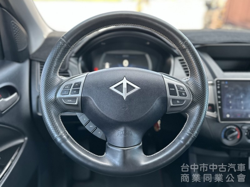 旗艦版！一手車！僅跑5萬！數位儀表 盲點 定速 後座出風口 無線CarPlay！原鈑件！可全貸！大甲在地30年老店！