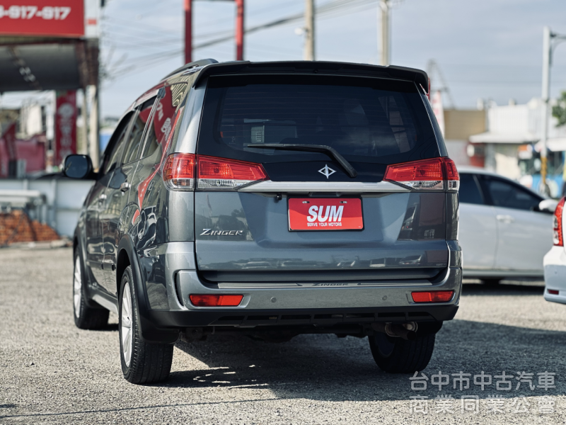 旗艦版！一手車！僅跑5萬！數位儀表 盲點 定速 後座出風口 無線CarPlay！原鈑件！可全貸！大甲在地30年老店！