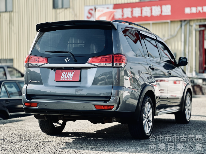 旗艦版！一手車！僅跑5萬！數位儀表 盲點 定速 後座出風口 無線CarPlay！原鈑件！可全貸！大甲在地30年老店！