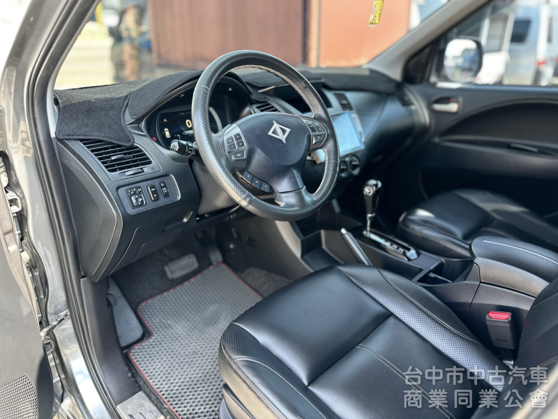 旗艦版！一手車！僅跑5萬！數位儀表 盲點 定速 後座出風口 無線CarPlay！原鈑件！可全貸！大甲在地30年老店！