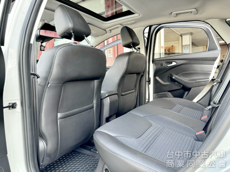 頂級S版！僅跑7萬！CarPlay 免鑰匙 盲點 HID頭燈 天窗 定速 自動停車！可全貸！大甲在地深耕30年老店！