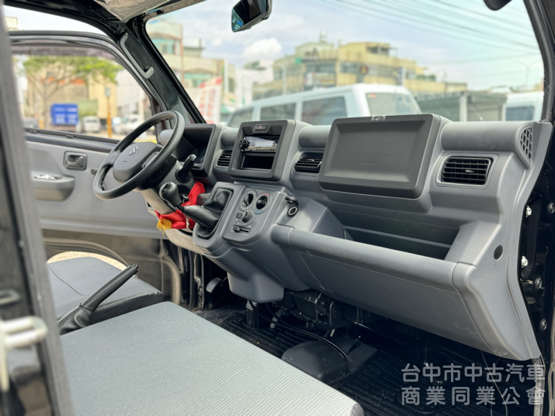 一手車！僅跑2萬8！車室空間大！同級距車斗最寬長！雙安！循跡防滑！ABS！可全貸！全省保固！大甲在地深耕30年老店！ 