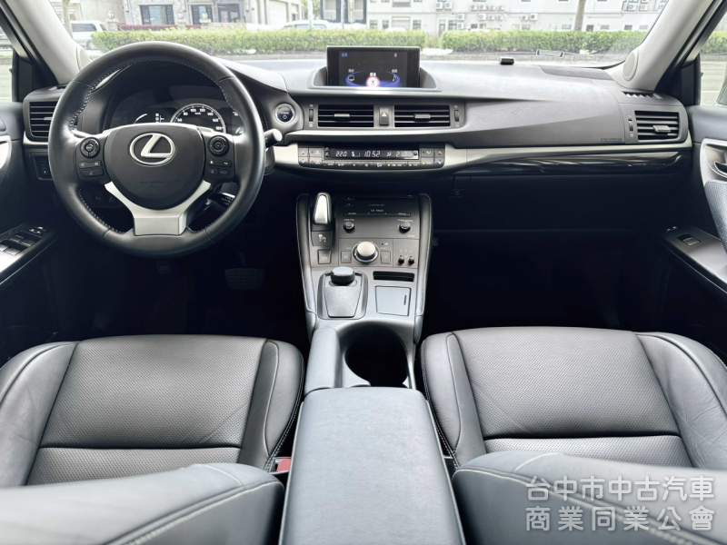 18年式！大電池原廠更換！保固中！ACC跟車 360環景 無線CarPlay 記憶電動椅！可全貸！大甲在地30年老店！