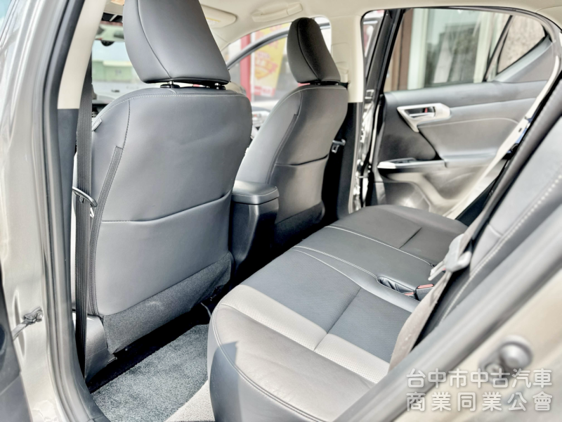 18年式！大電池原廠更換！保固中！ACC跟車 360環景 無線CarPlay 記憶電動椅！可全貸！大甲在地30年老店！