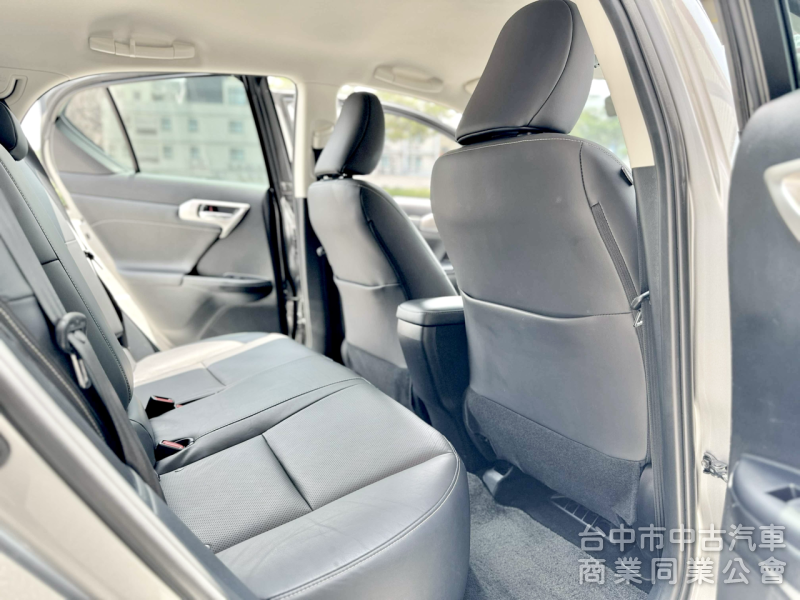 18年式！大電池原廠更換！保固中！ACC跟車 360環景 無線CarPlay 記憶電動椅！可全貸！大甲在地30年老店！