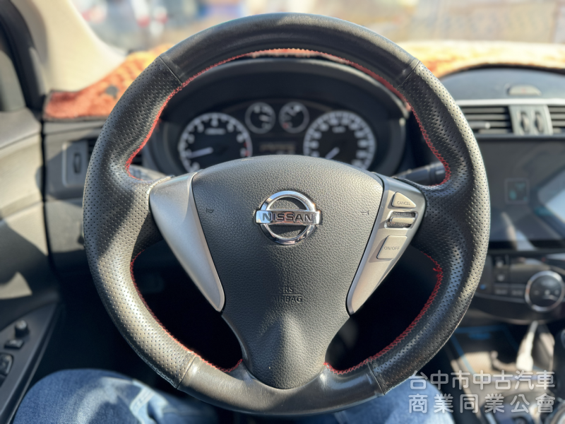 一手車！SR特式版！I-KEY 恆溫 AppleCarPlay 倒車顯影 抬頭顯示！原廠空力套件！原鈑件！
