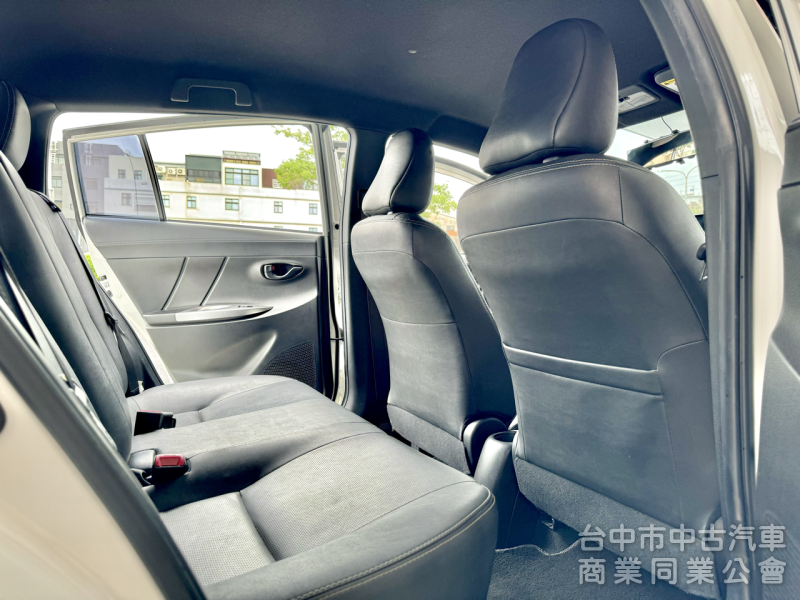 一手車！16年式！大鴨！代步神車！倒車顯影 雙安全氣囊 AppleCarPlay 衛星導航！可全貸！台中在地30年老店！