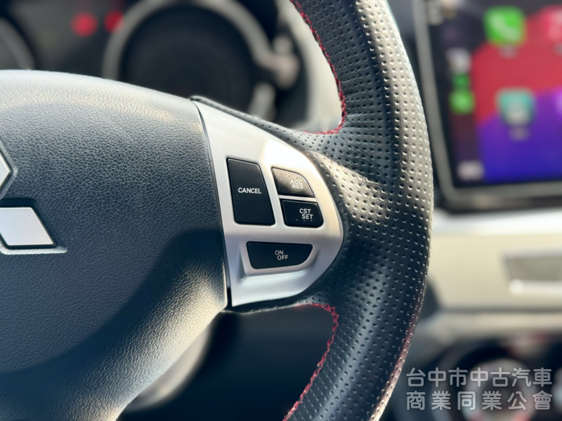 一手車！里程僅跑7萬！原廠保養！定速！I-KEY！無線AppleCarPlay！倒車顯影 四輪新胎 抬頭顯示！原鈑件！